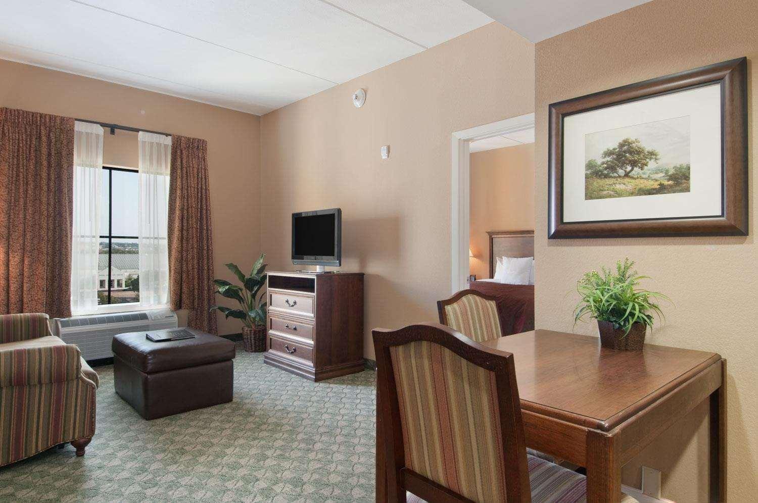 โฮมวูด สวีท บาย ฮิลตัน ซานแอนโทนิโอ -นอร์ท Hotel ซานอันโตนิโอ ภายนอก รูปภาพ